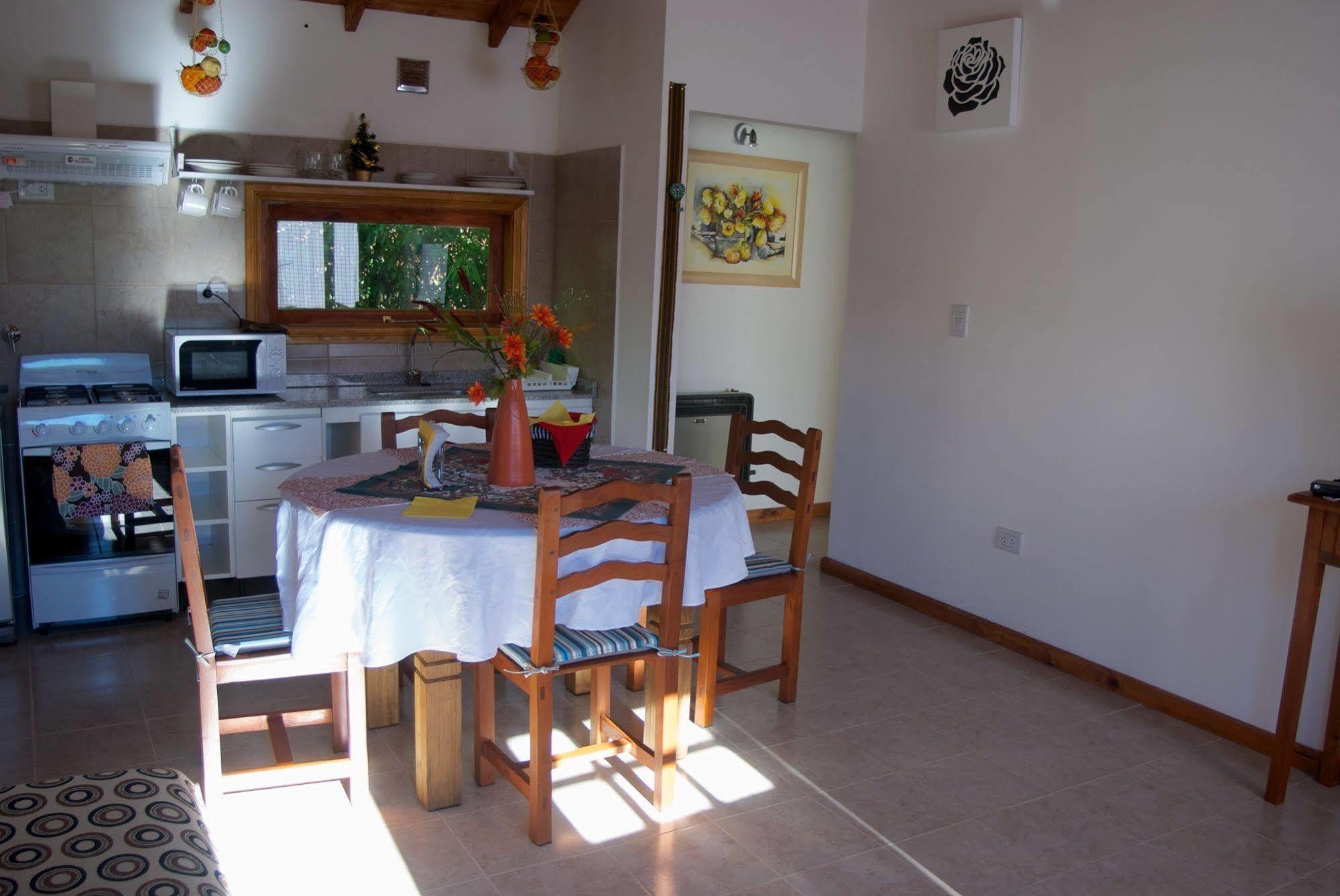Cabanas Normana Inn El Calafate Extérieur photo